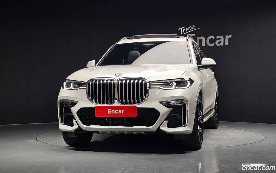 BMW X7 xDrive 40i M 6 2022 — миниатюра 3