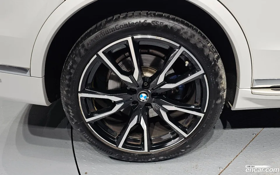 BMW X7 xDrive 40i M 6 2022 — миниатюра 5
