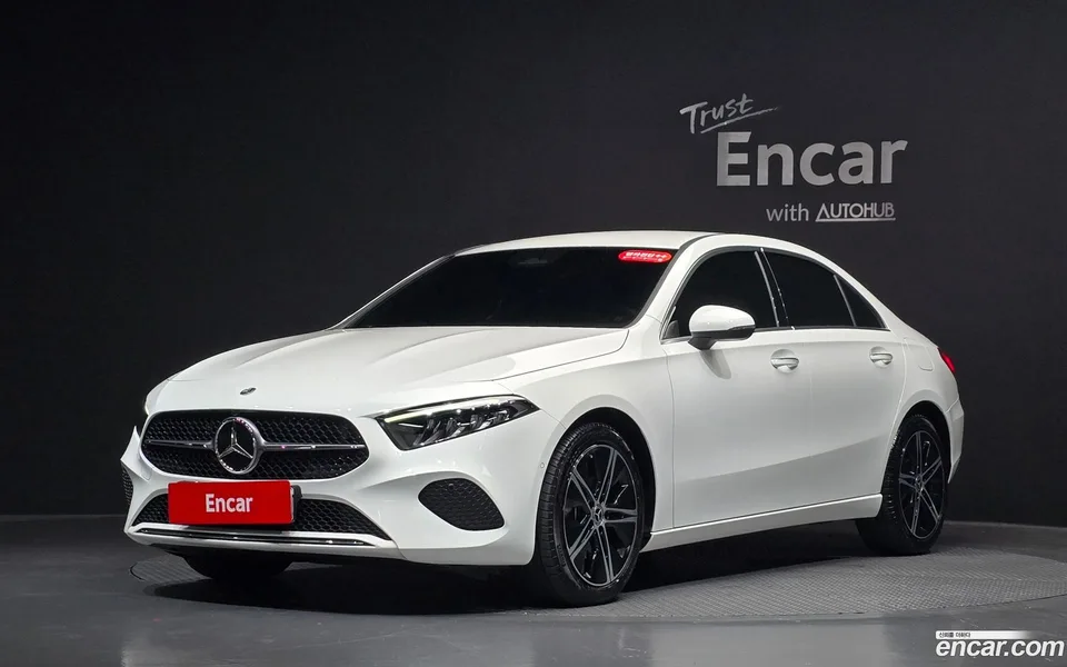 Mercedes-Benz A-Class A200d 2024 — photo 1, buy with delivery to Moscow