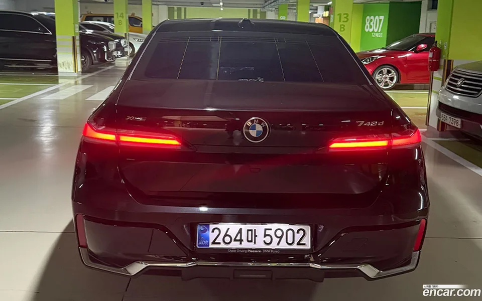 BMW 7 Series 740d xDrive M 2025 — thumbnail 2