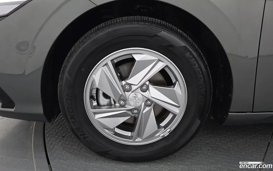 Hyundai Avante CN7 1.6 2025 — thumbnail 2