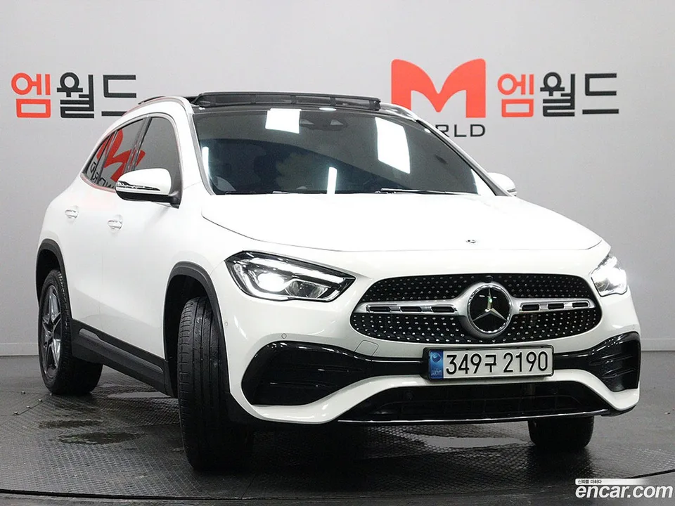 Mercedes-Benz GLA-Class GLA250 4MATIC 2023 — thumbnail 3
