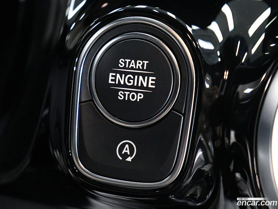 Mercedes-Benz GLA-Class GLA250 4MATIC 2023 — thumbnail 5