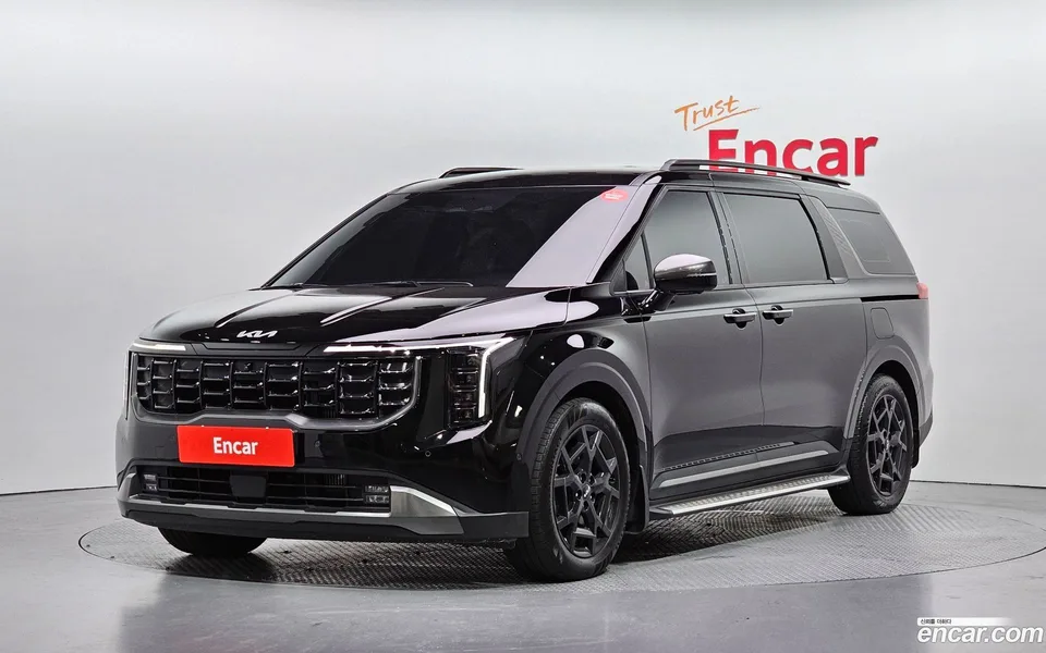 Kia Carnival 7 2024 — photo 1, buy with delivery to Moscow