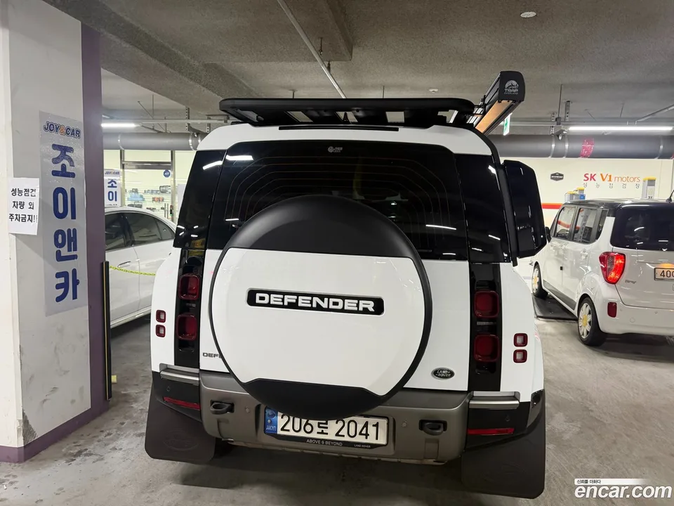 Land Rover Defender 110 P300 X- SE 2022 — миниатюра 4