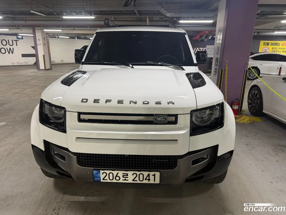 Land Rover Defender 110 P300 X- SE 2022 — фото 1, купить с доставкой в Москву