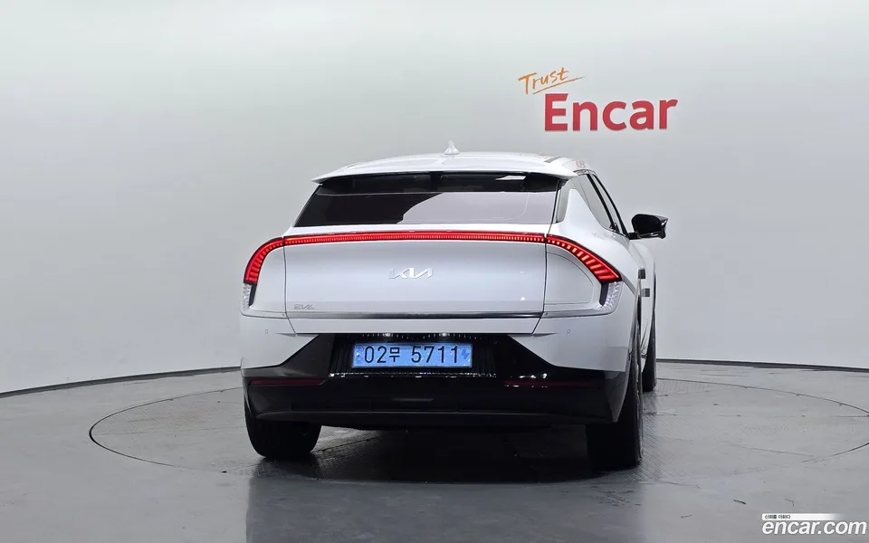 Kia EV6 2023 — thumbnail 4