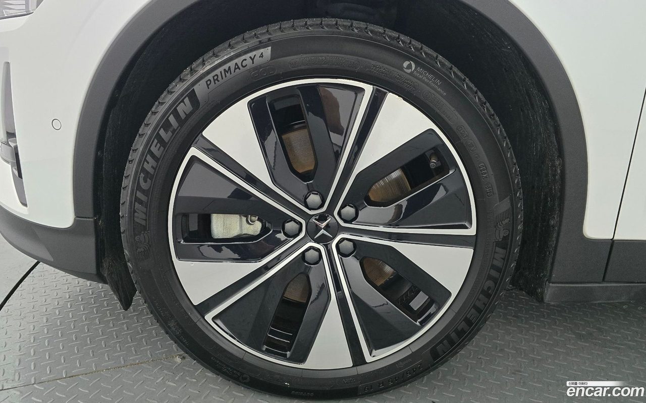 Polestar Polestar 2 2024 — 2