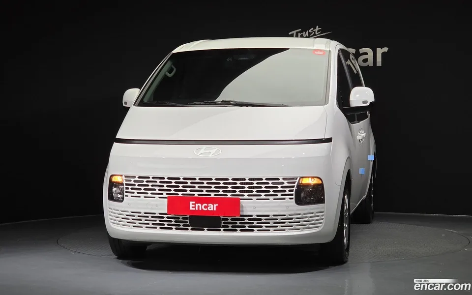 Hyundai Staria 5 2024 — thumbnail 3