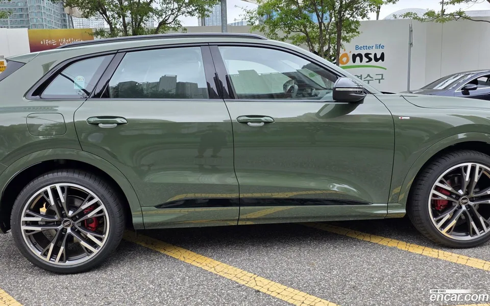 Audi Q5 (80A) 45 TFSI S Line 2025 — thumbnail 2