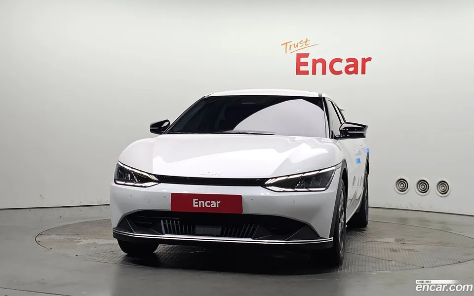 Kia EV6 2023 — thumbnail 3