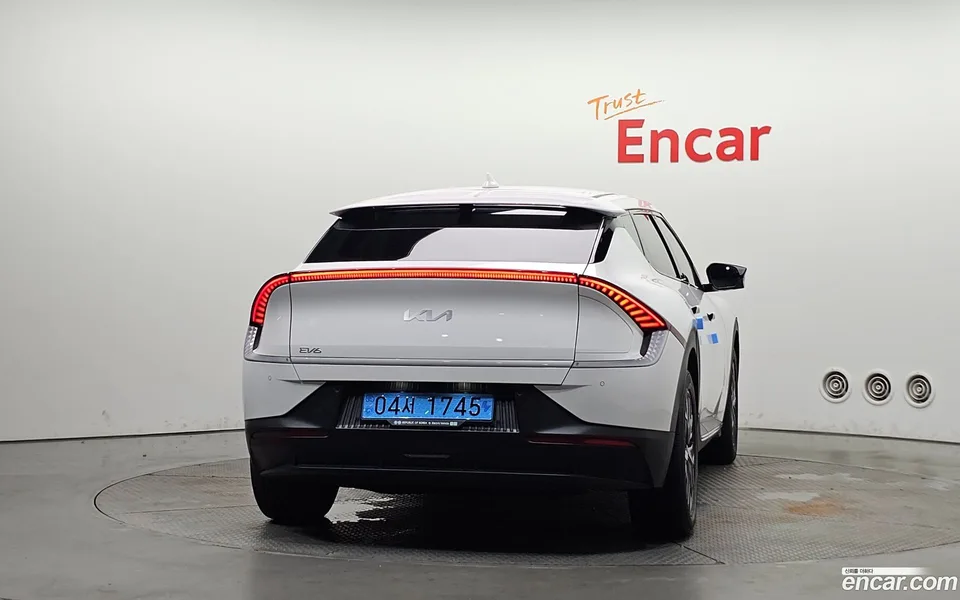 Kia EV6 2023 — thumbnail 4