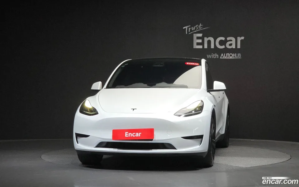 Tesla Model Y RWD 2024 — thumbnail 3