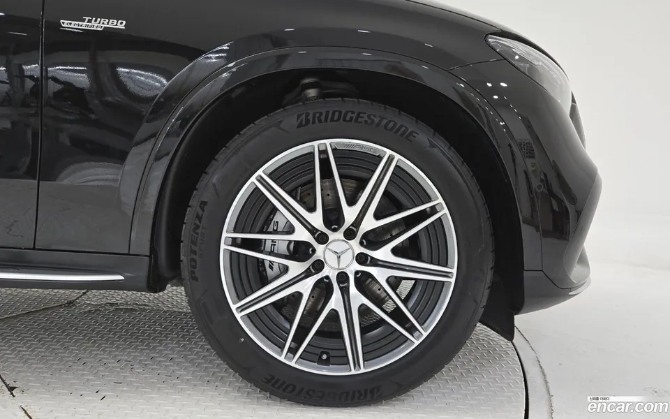 Mercedes-Benz GLC-Class AMG GLC43 4MATIC 2025 — thumbnail 5