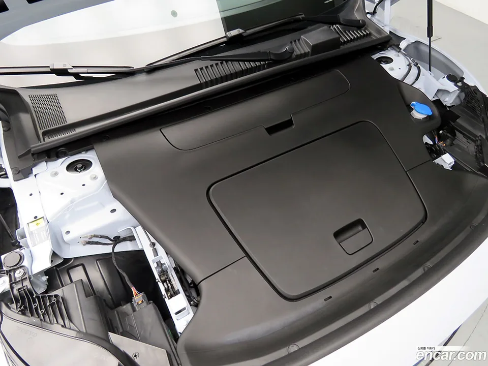 Volvo EX30 2025 — thumbnail 2
