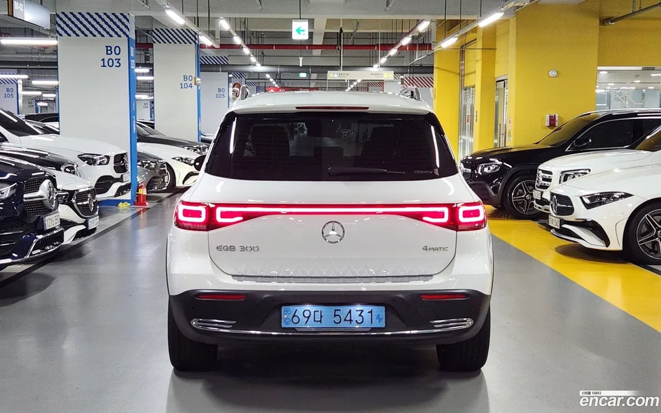 Mercedes-Benz EQB EQB300 4MATIC 2023 — thumbnail 3