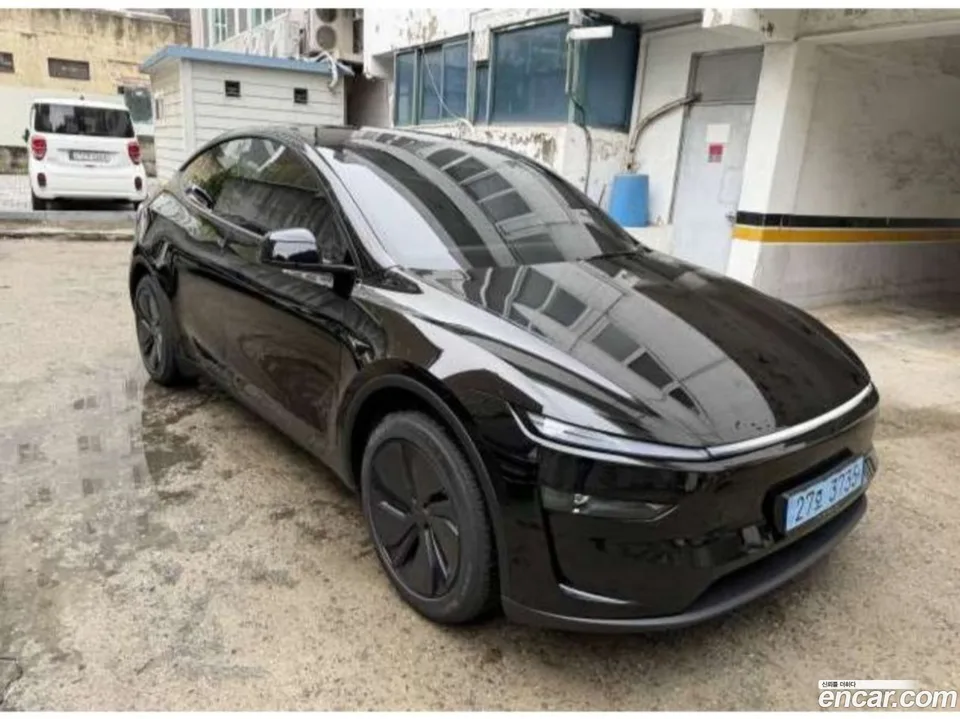 Tesla Model Y RWD 2026 — миниатюра 5
