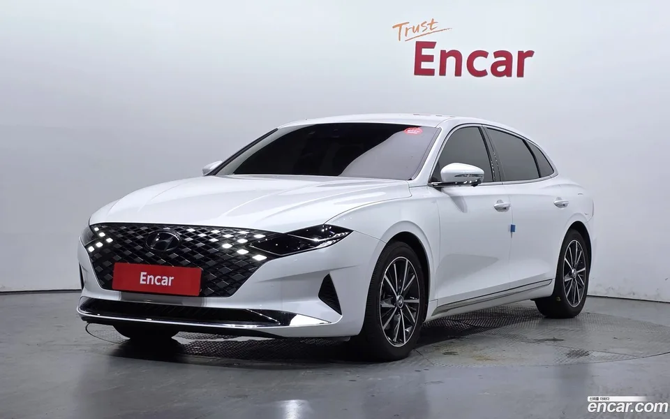Hyundai Grandeur IG 2.5 2022 — photo 1, buy with delivery to Moscow