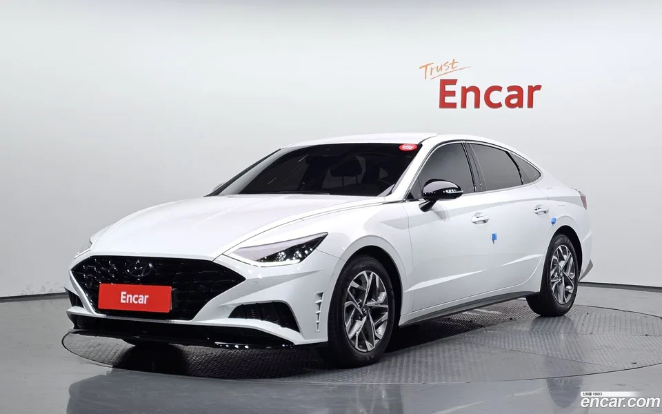 Hyundai Sonata 2.0 2022 — photo 1, buy with delivery to Moscow