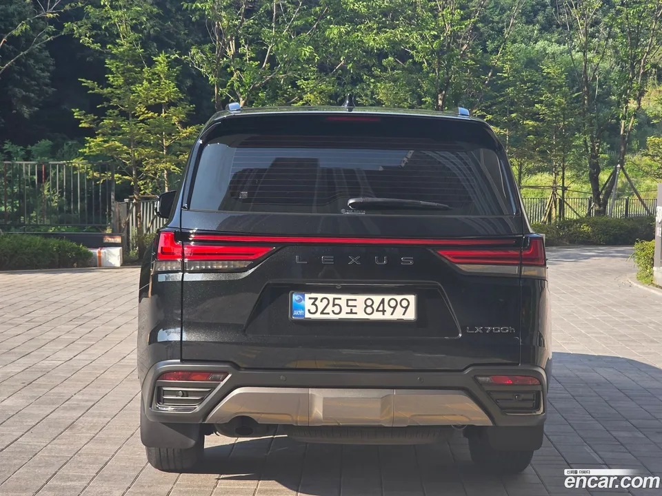Lexus LX 700h 2025 — thumbnail 5