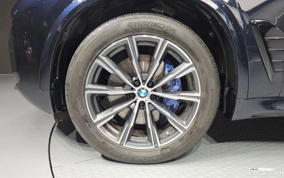 BMW X5 xDrive 30d M 2024 — thumbnail 2