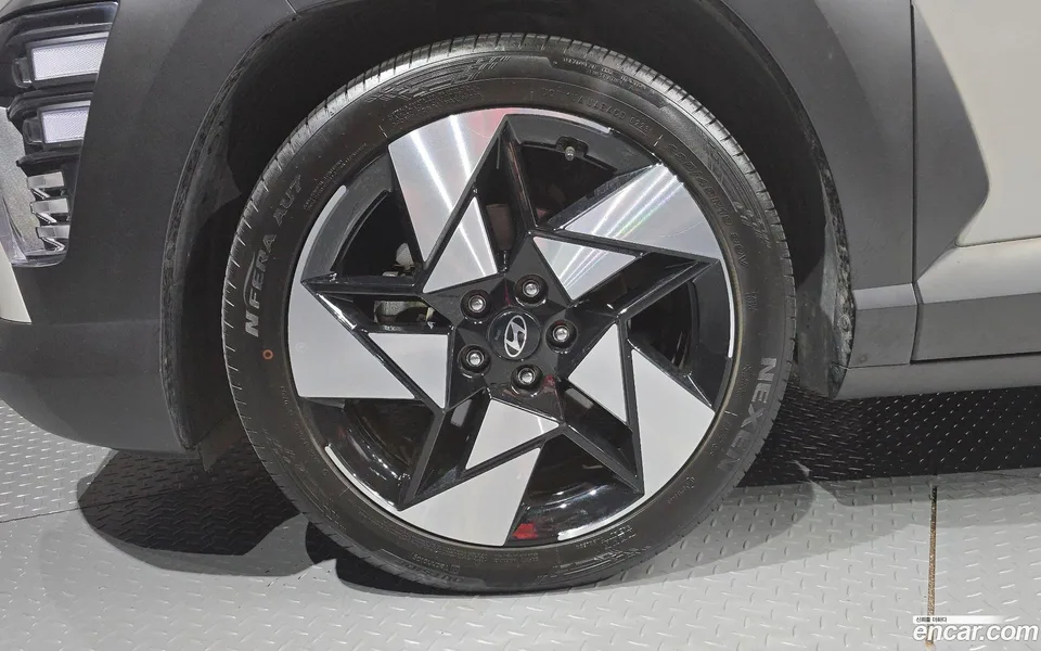 Hyundai Kona 2.0 2WD 2023 — thumbnail 5