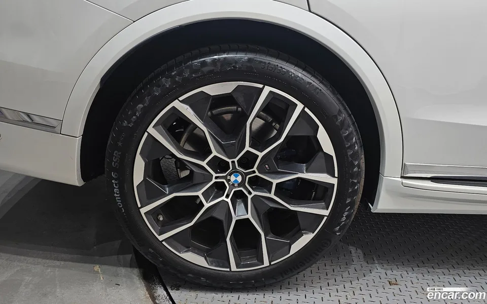 BMW X7 xDrive 40i M 6 2025 — thumbnail 2