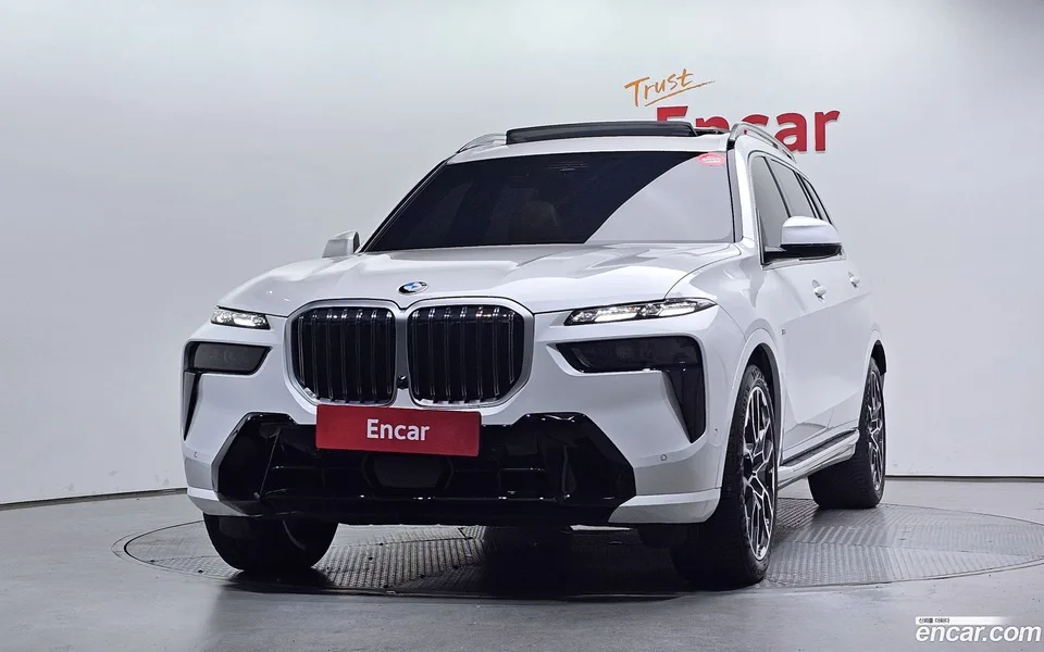 BMW X7 xDrive 40i M 6 2025 — thumbnail 3