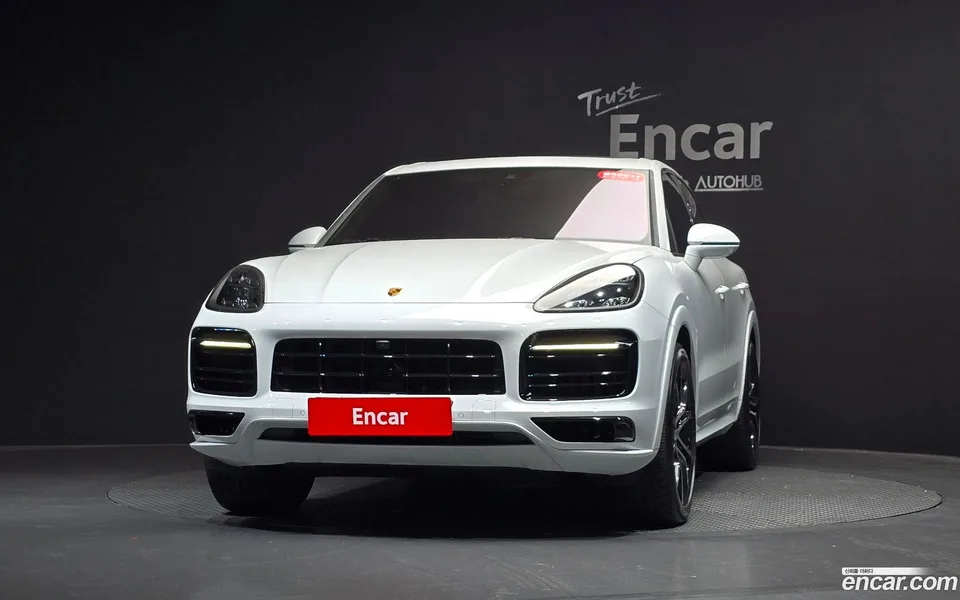 Porsche Cayenne 3.0 2023 — thumbnail 3
