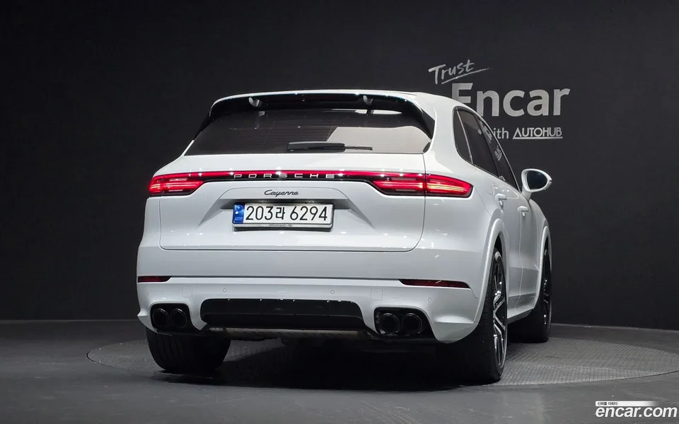 Porsche Cayenne 3.0 2023 — thumbnail 4