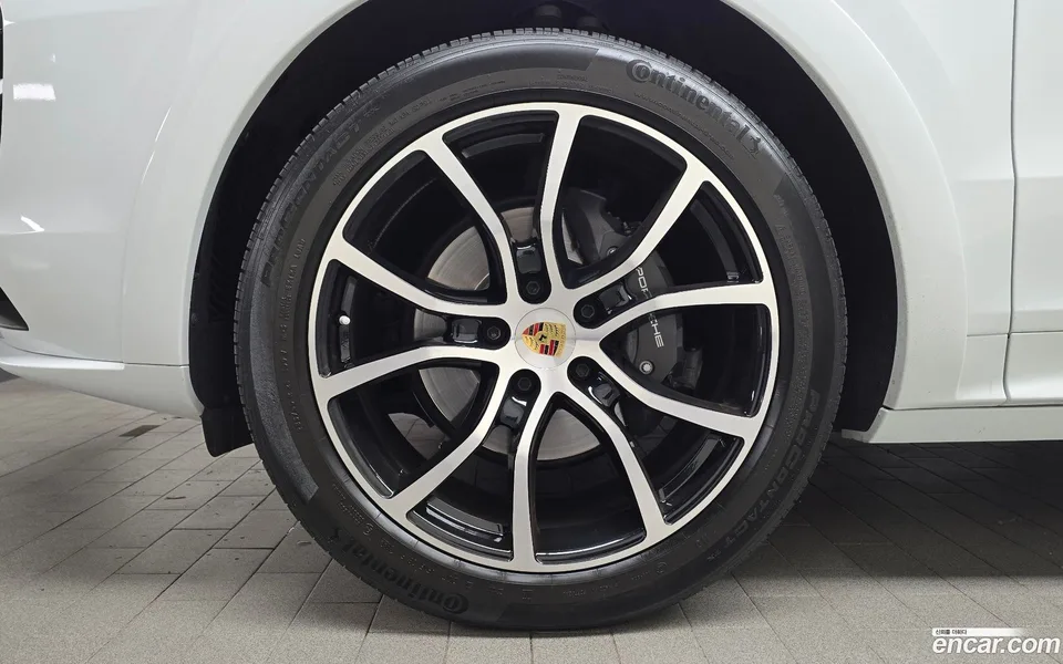 Porsche Cayenne 3.0 2023 — thumbnail 5
