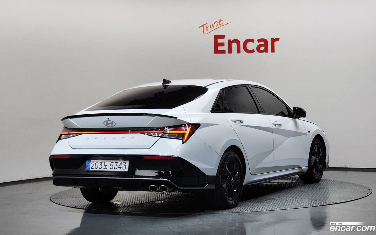 Hyundai Avante CN7 Hybrid 2023