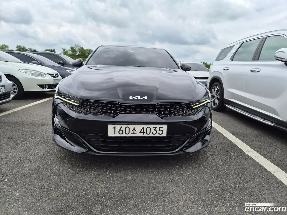 Kia K5 2.0 2022 — photo 1, buy with delivery to Moscow