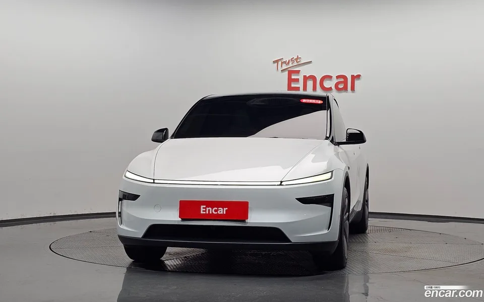 Tesla Model Y RWD 2025 — thumbnail 3