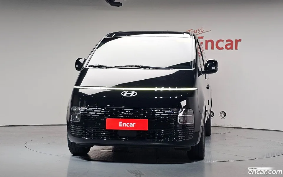 Hyundai Staria HEV 1.6 9 2025 — thumbnail 3