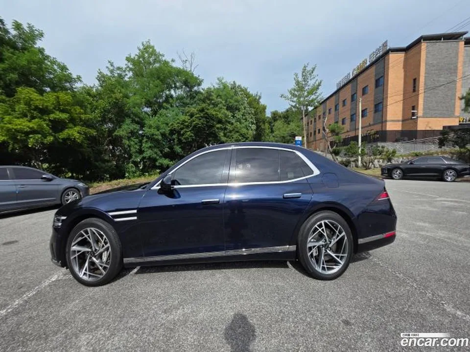 Genesis G90 3.5 AWD 2023 — thumbnail 4