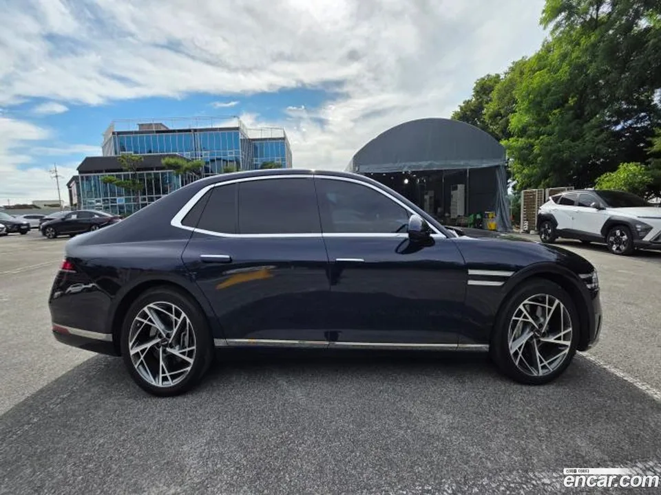 Genesis G90 3.5 AWD 2023 — thumbnail 5
