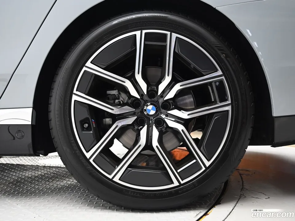 BMW 7 Series 740i xDrive M 2026 — thumbnail 5