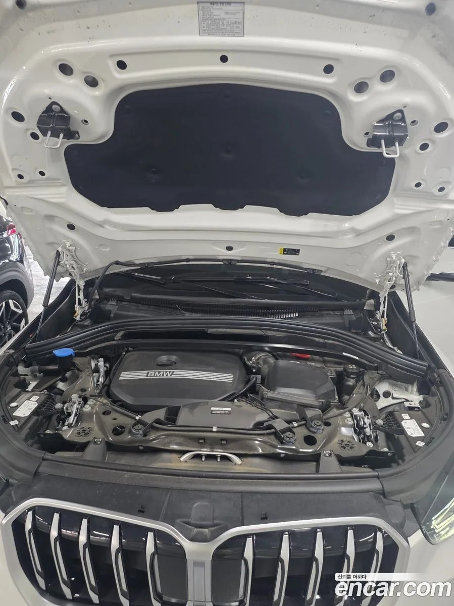 BMW X1 xDrive 20i xLine 2025 — thumbnail 5