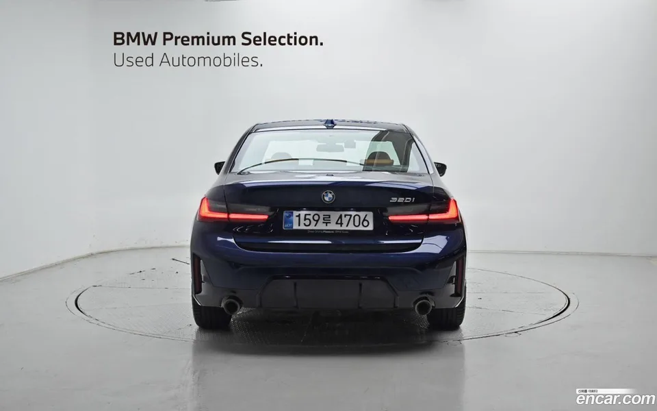BMW 3 Series 320i M 2025 — thumbnail 4