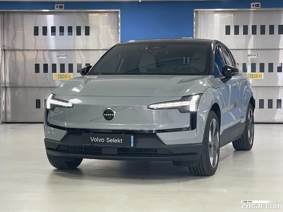 Volvo EX30 2025 — photo 1, buy with delivery to Moscow