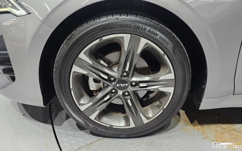 Kia K5 2.0 2023 — thumbnail 5