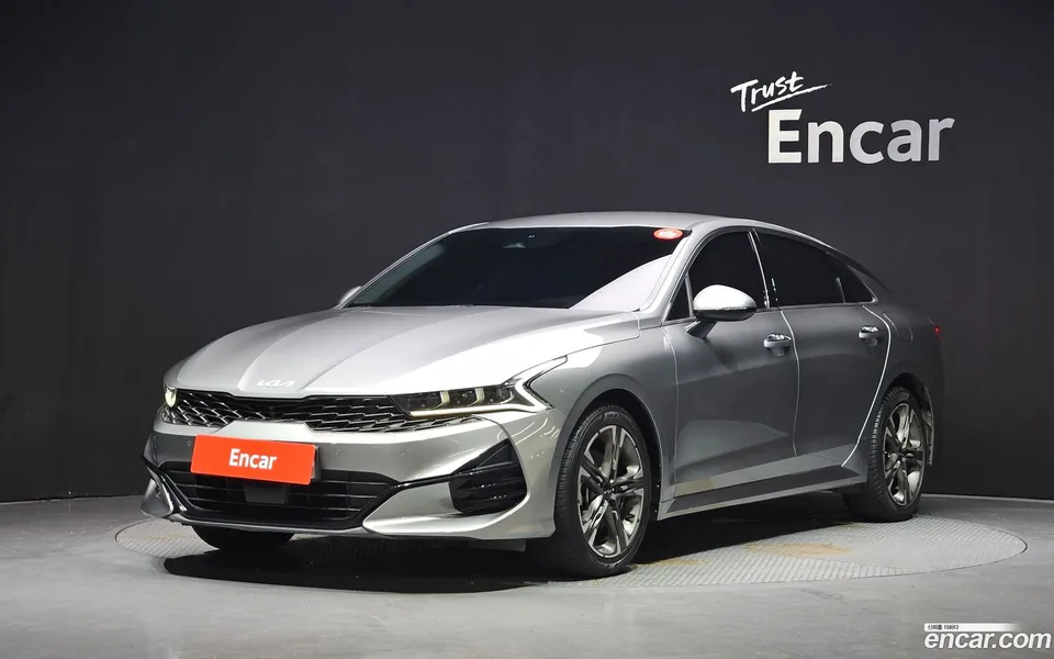 Kia K5 2.0 2023 — photo 1, buy with delivery to Moscow