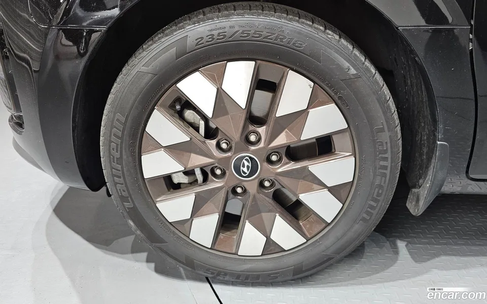 Hyundai Staria 9 2024 — thumbnail 5