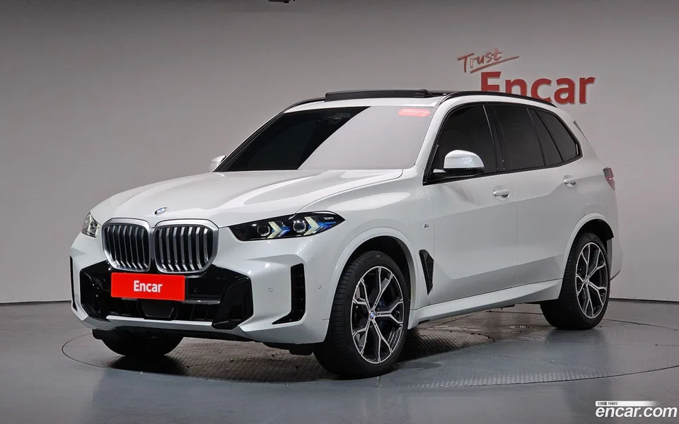 BMW X5 xDrive 40i M 2025 — photo 1, buy with delivery to Moscow