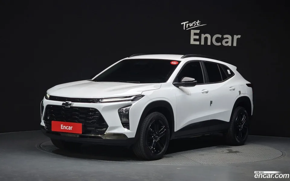 Chevrolet Trax Crossover 1.2 ACTIV 2023 — photo 1, buy with delivery to Moscow