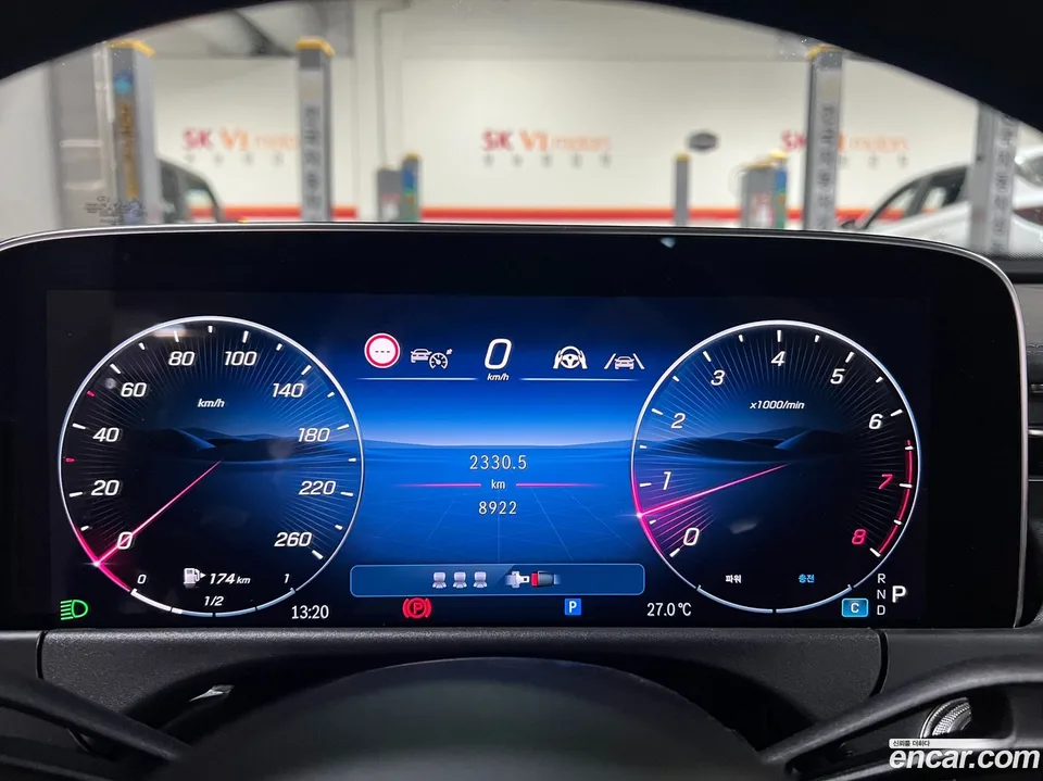 Mercedes-Benz E-Class E200 AMG Line 2025 — thumbnail 5