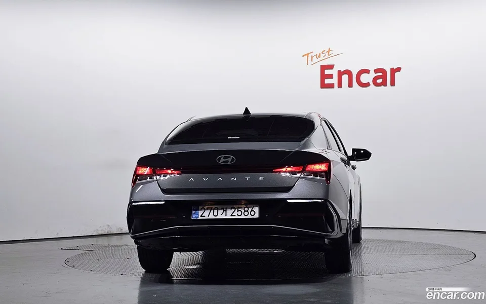 Hyundai Avante CN7 Hybrid 2025 — thumbnail 4