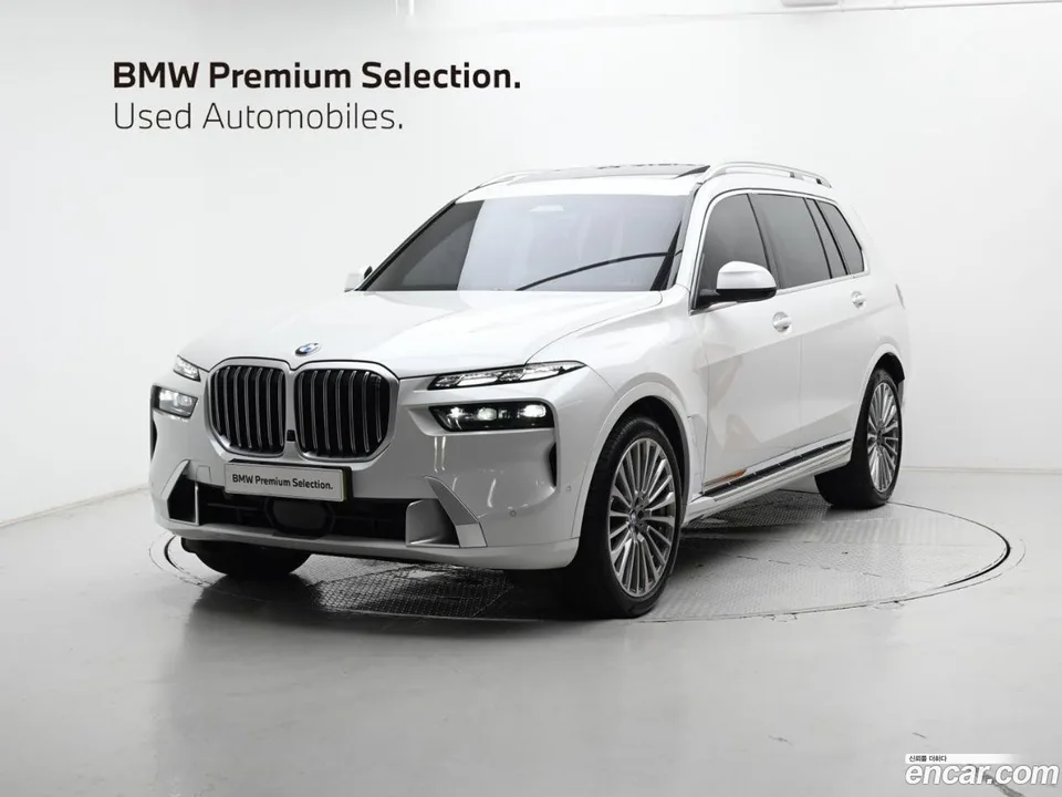 BMW X7 xDrive 40i 6 2025 — photo 1, buy with delivery to Moscow