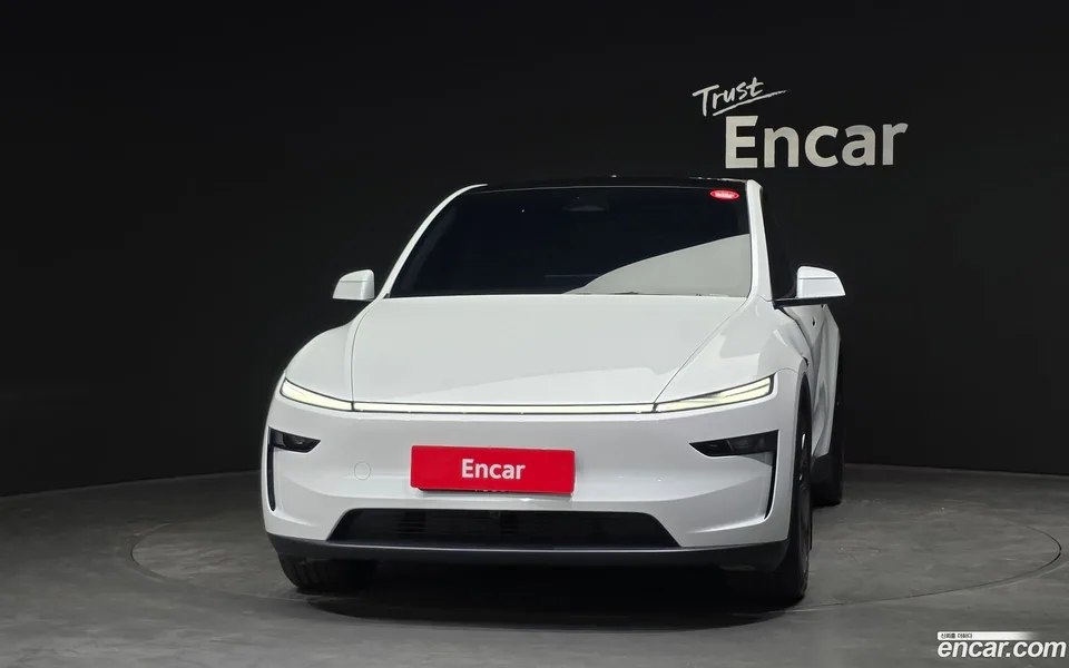 Tesla Model Y RWD 2025 — thumbnail 3